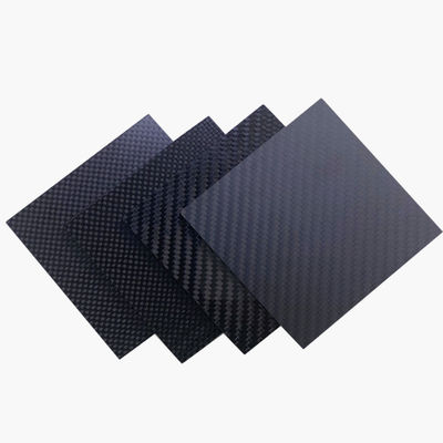 Пластинка с ЧПУ на заказ Обработка из углеродного волокна с 3K Twill Plain Design и технологией прессы
